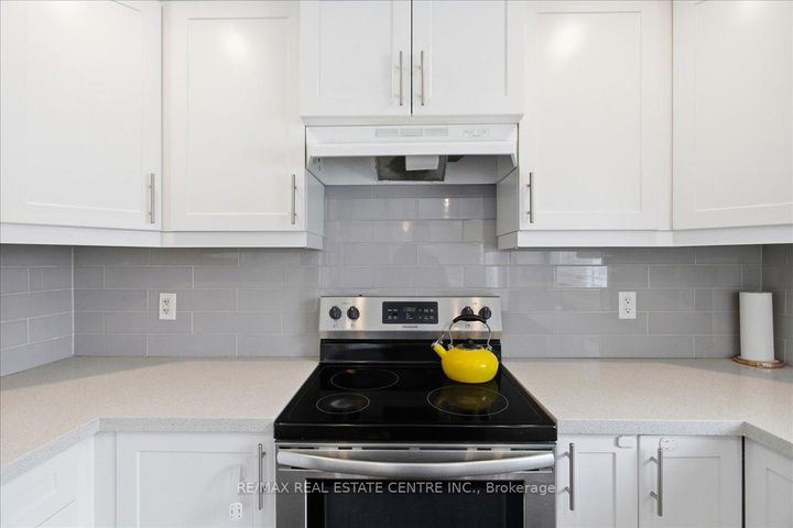Photo 12 at 431 Second Road E, Stoney Creek, Hamilton