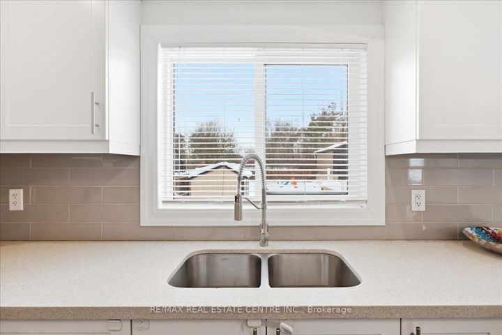 Photo 13 at 431 Second Road E, Stoney Creek, Hamilton