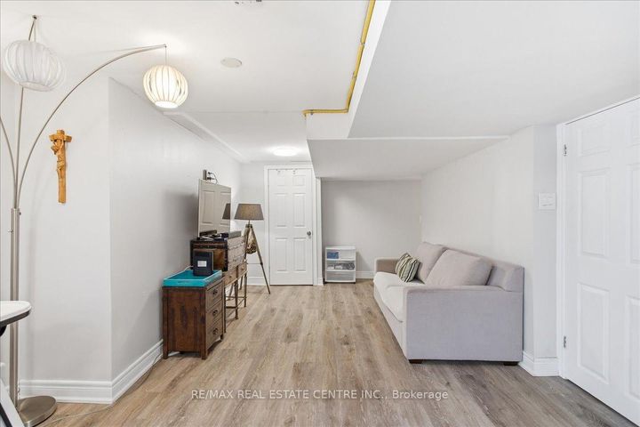 Photo 34 at 431 Second Road E, Stoney Creek, Hamilton