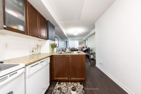 Photo 8 at 404 - 761 Bay Street, Bay Street Corridor, Toronto