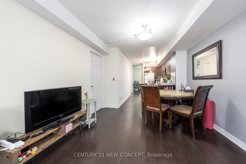 Photo 11 at 404 - 761 Bay Street, Bay Street Corridor, Toronto