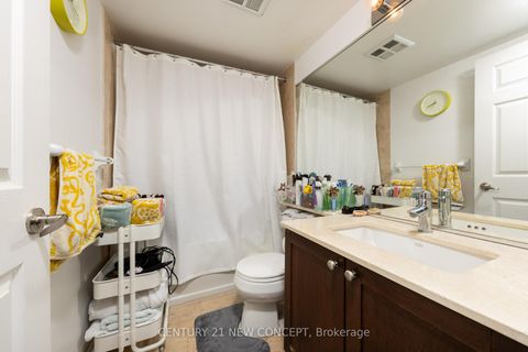 Photo 13 at 404 - 761 Bay Street, Bay Street Corridor, Toronto