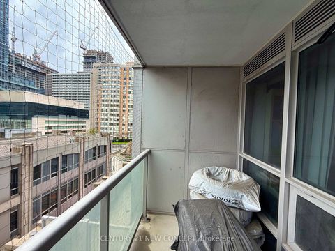 Photo 15 at 404 - 761 Bay Street, Bay Street Corridor, Toronto