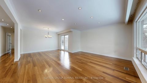 Photo 4 at 129 Crestwood Road, Yorkhill, Vaughan
