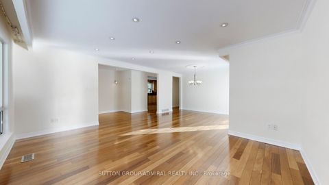Photo 5 at 129 Crestwood Road, Yorkhill, Vaughan