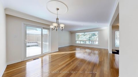 Photo 7 at 129 Crestwood Road, Yorkhill, Vaughan