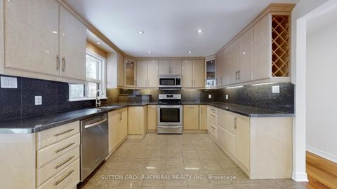 Photo 9 at 129 Crestwood Road, Yorkhill, Vaughan