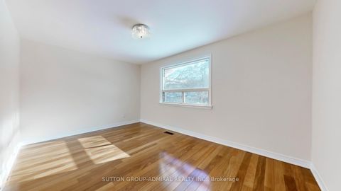 Photo 17 at 129 Crestwood Road, Yorkhill, Vaughan