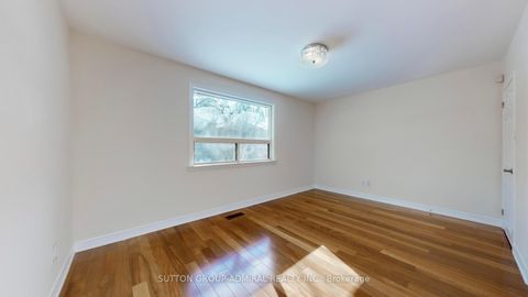 Photo 19 at 129 Crestwood Road, Yorkhill, Vaughan