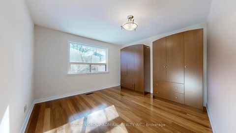 Photo 23 at 129 Crestwood Road, Yorkhill, Vaughan