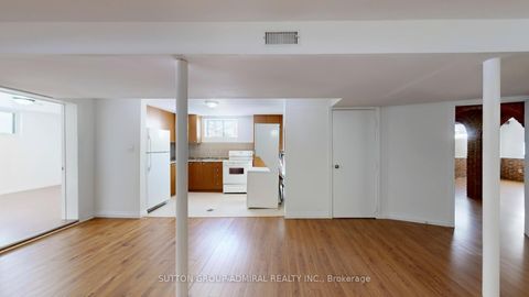 Photo 31 at 129 Crestwood Road, Yorkhill, Vaughan