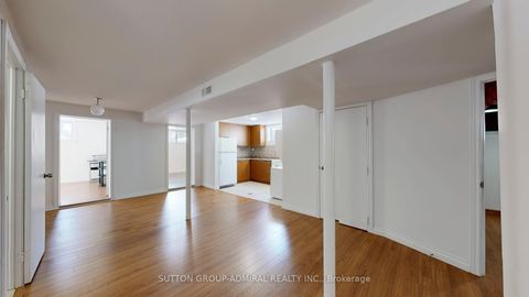 Photo 32 at 129 Crestwood Road, Yorkhill, Vaughan