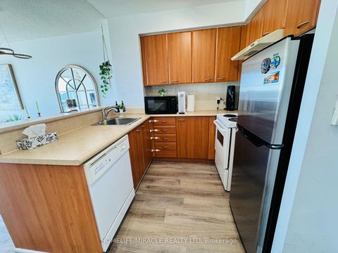 Photo 4 at 2106 - 36 Lee Centre Drive, Woburn, Toronto