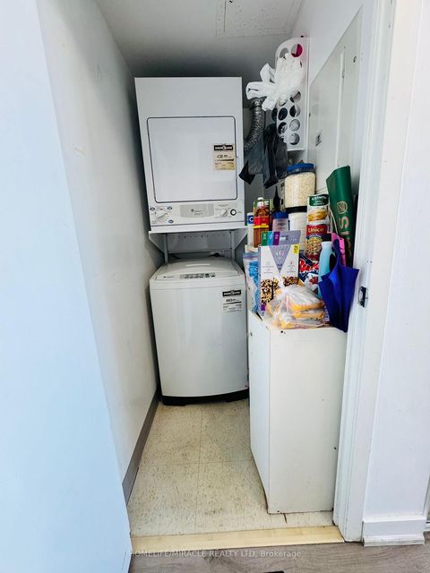 Photo 10 at 2106 - 36 Lee Centre Drive, Woburn, Toronto