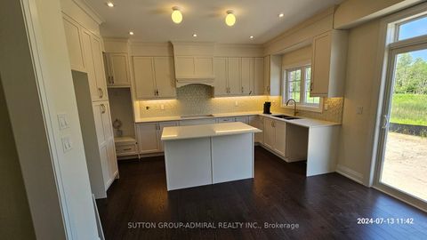 Photo 3 at 152 Hawkins Street, Sutton & Jackson's Point, Georgina