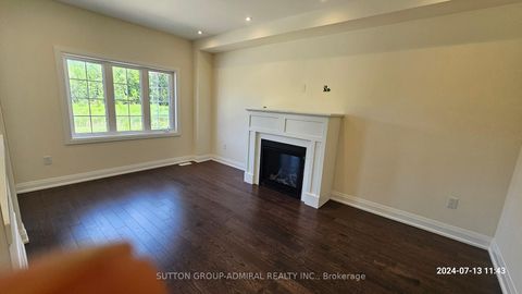 Photo 4 at 152 Hawkins Street, Sutton & Jackson's Point, Georgina