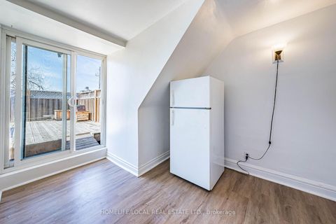 Photo 35 at 280 St Clarens Avenue, Dufferin Grove, Toronto
