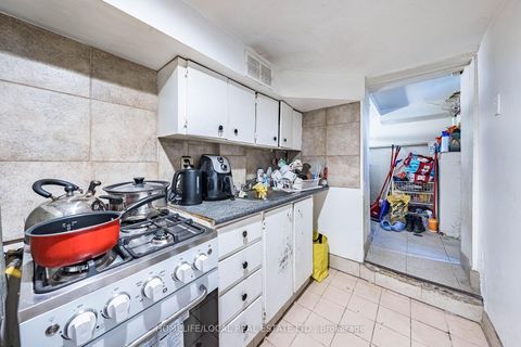 Photo 41 at 280 St Clarens Avenue, Dufferin Grove, Toronto