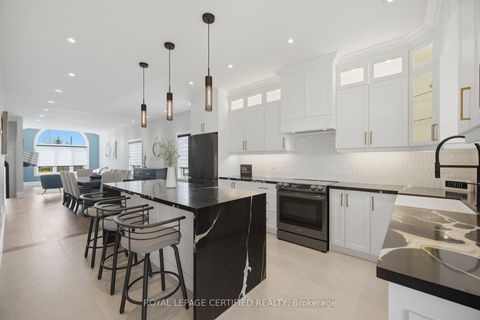 Photo 10 at 306 Avro Road, Maple, Vaughan