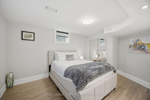 Photo 35 at 306 Avro Road, Maple, Vaughan