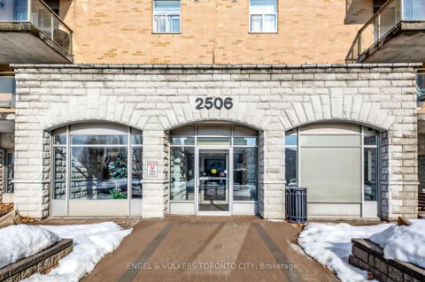 Photo 1 at 105 - 2506 Rutherford Road, Maple, Vaughan
