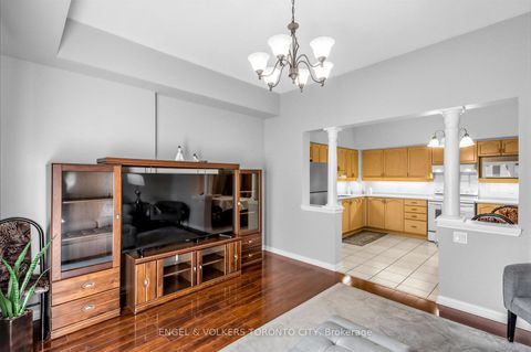 Photo 7 at 105 - 2506 Rutherford Road, Maple, Vaughan