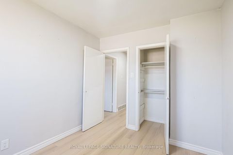 Photo 11 at 14 Benadair Court, Woburn, Toronto