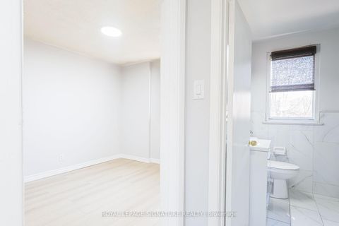 Photo 17 at 14 Benadair Court, Woburn, Toronto