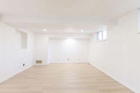 Photo 31 at 14 Benadair Court, Woburn, Toronto