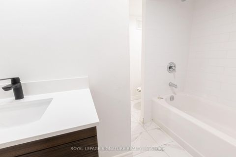 Photo 34 at 14 Benadair Court, Woburn, Toronto