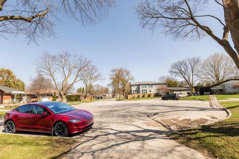 Photo 42 at 14 Benadair Court, Woburn, Toronto