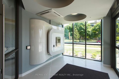 Photo 4 at 501 - 80 ESTHER LORRIE Drive, Clairville, Toronto