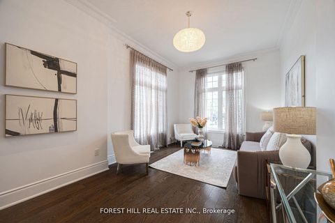 Photo 4 at 101 Glenheron Crescent, Patterson, Vaughan