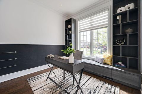 Photo 6 at 101 Glenheron Crescent, Patterson, Vaughan