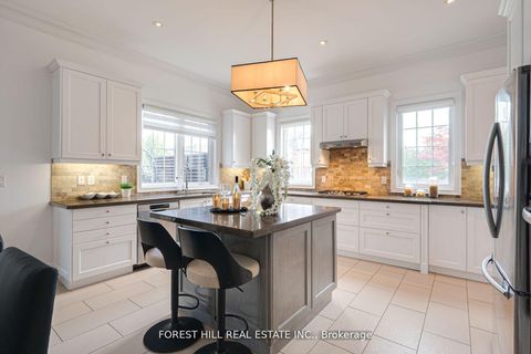 Photo 11 at 101 Glenheron Crescent, Patterson, Vaughan