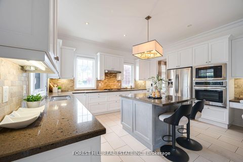 Photo 12 at 101 Glenheron Crescent, Patterson, Vaughan
