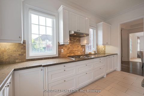 Photo 14 at 101 Glenheron Crescent, Patterson, Vaughan