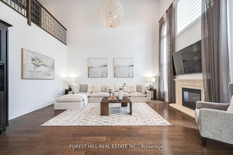 Photo 15 at 101 Glenheron Crescent, Patterson, Vaughan