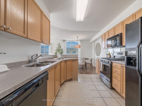 Photo 13 at 403 - 1797 Queen Street E, The Beaches, Toronto