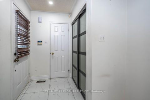 Photo 4 at 43 Waterton Crescent, Langstaff, Richmond Hill
