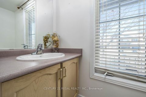 Photo 7 at 43 Waterton Crescent, Langstaff, Richmond Hill