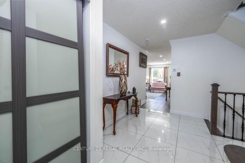 Photo 8 at 43 Waterton Crescent, Langstaff, Richmond Hill
