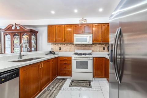 Photo 15 at 43 Waterton Crescent, Langstaff, Richmond Hill