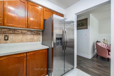 Photo 18 at 43 Waterton Crescent, Langstaff, Richmond Hill