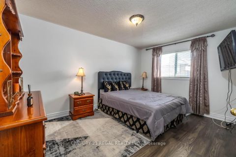 Photo 22 at 43 Waterton Crescent, Langstaff, Richmond Hill