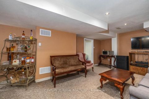 Photo 31 at 43 Waterton Crescent, Langstaff, Richmond Hill