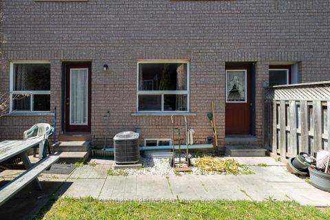 Photo 36 at 43 Waterton Crescent, Langstaff, Richmond Hill