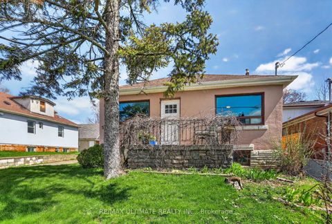Photo 2 at 37 Bexhill Avenue, Birchmount, Toronto