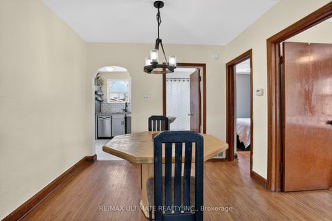 Photo 12 at 37 Bexhill Avenue, Birchmount, Toronto