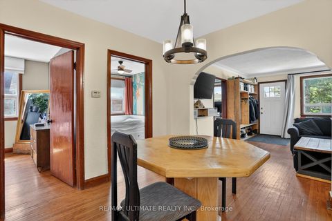 Photo 13 at 37 Bexhill Avenue, Birchmount, Toronto